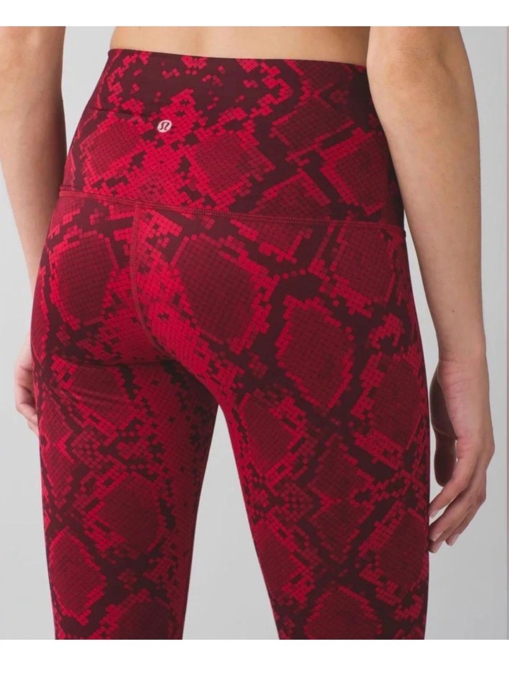 Lululemon Wunder Under Pant (Hi-Rise) *Full-On Luon, Ziggy Snake Red Tide, Sz 6